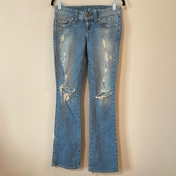 Guess Women’s Daredevil Bootcut Ripped Jeans 26 - Picture 1 of 9